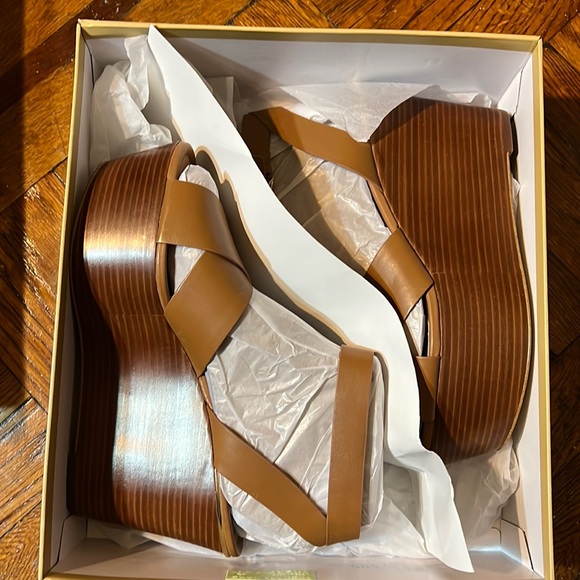Michael Michael Kors brand new platforms/Sandals - Picture 1 of 8